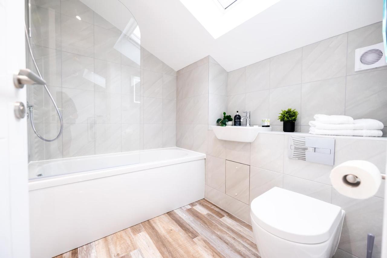 Hosta Group - Prestige 1 Bed Apartment - The Olive Кембридж Екстер'єр фото